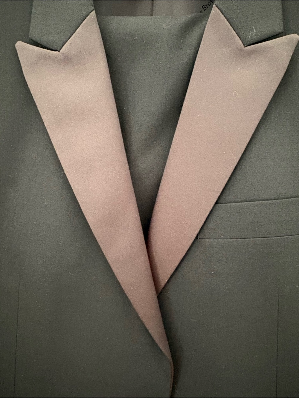 Large tux & 2 shirts size 41-44